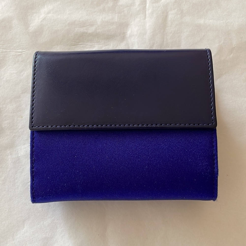 Compact Gucci Wallet. NWOT - Picture 6 of 15